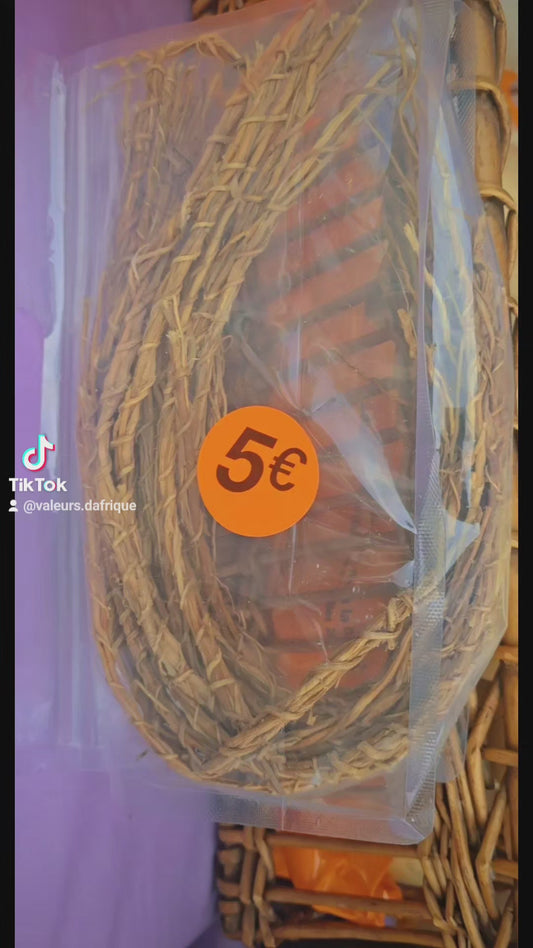 Khamare ( gongolili ou vétiver )