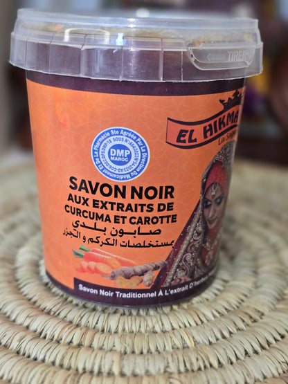 Savon noir aux extraits de curcuma et carotte